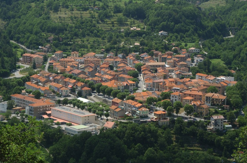 vue du village et de ses montagnes